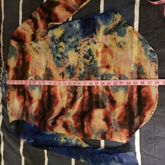 EUC Vince watercolor high low button-down - Picture 7 of 7